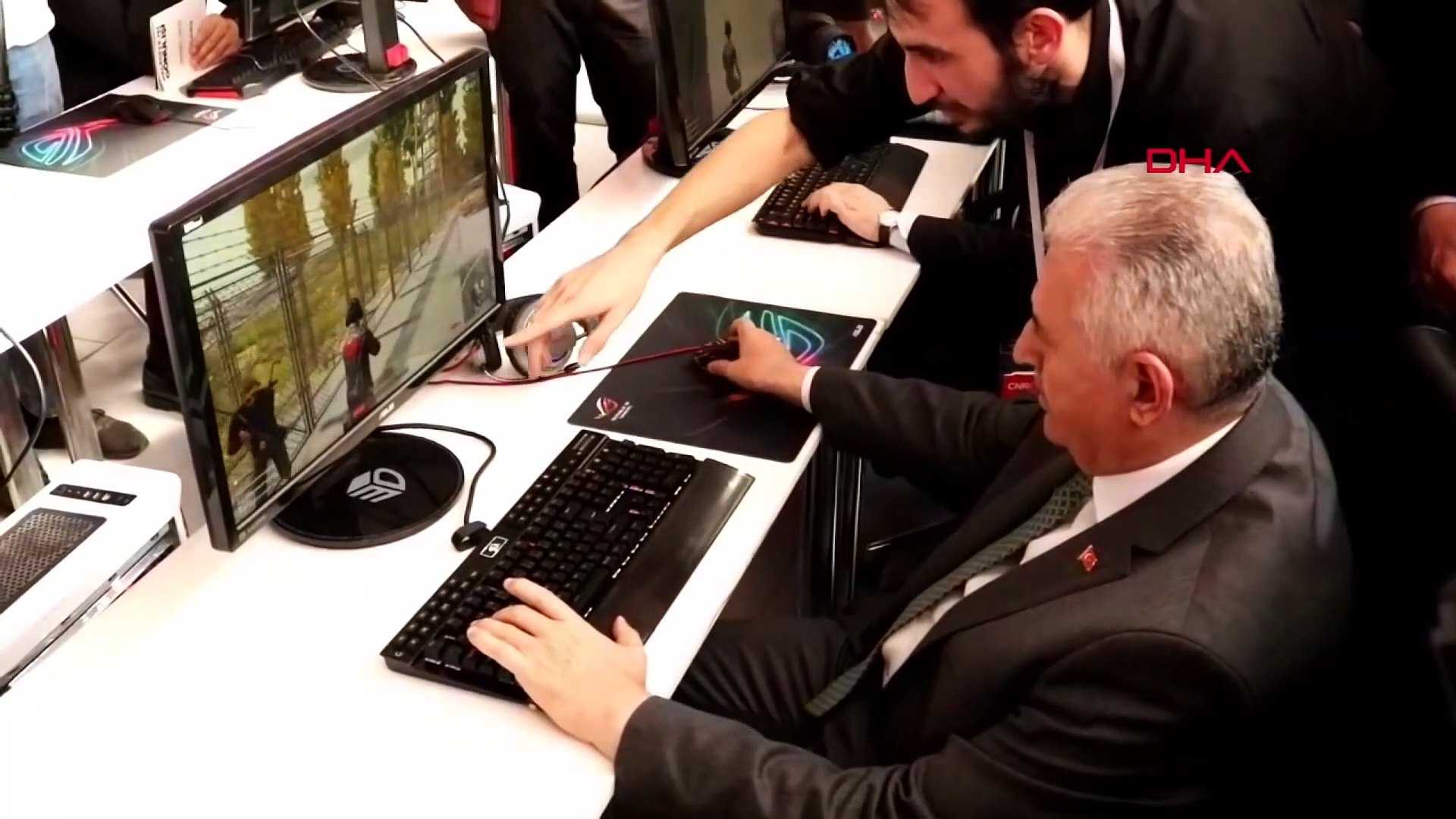 Binali Yıldırım'ın Mouse Videosu Gündem Oldu