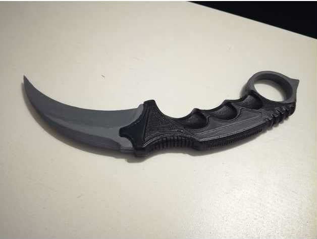 CS:GO Bıçakları: Plastik Karambit