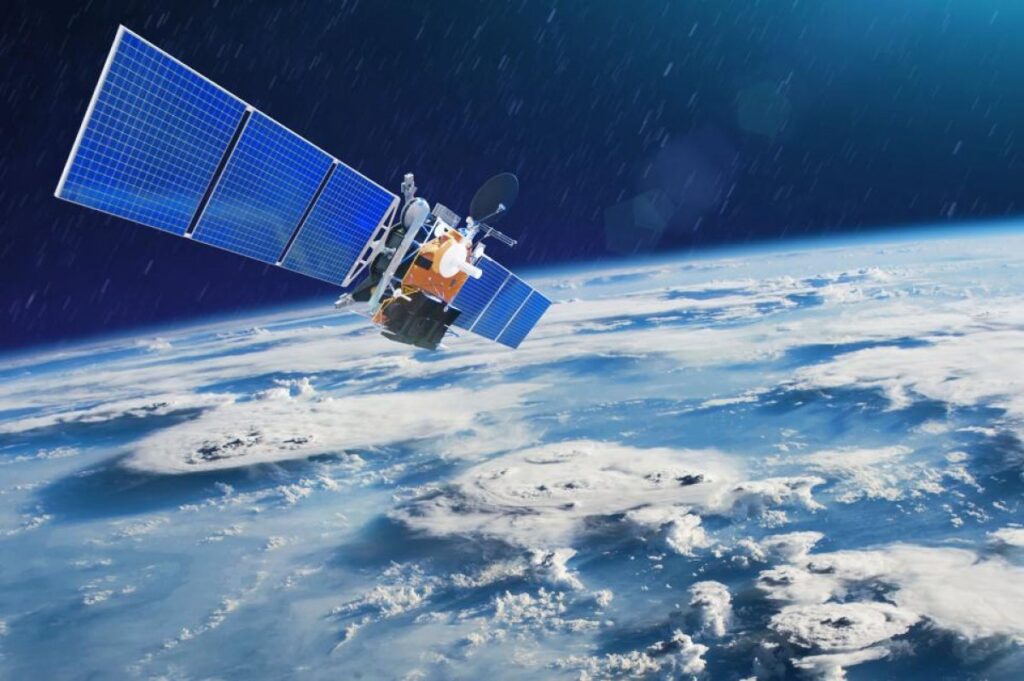 Yapay Uydular Sadece Uzay Araştırmalarında mı Kullanılır?