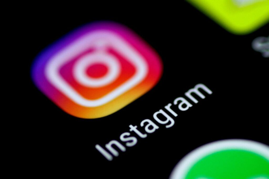 İnstagram Öne Çıkanlar Kendiliğinden Silindi Neden? 2023