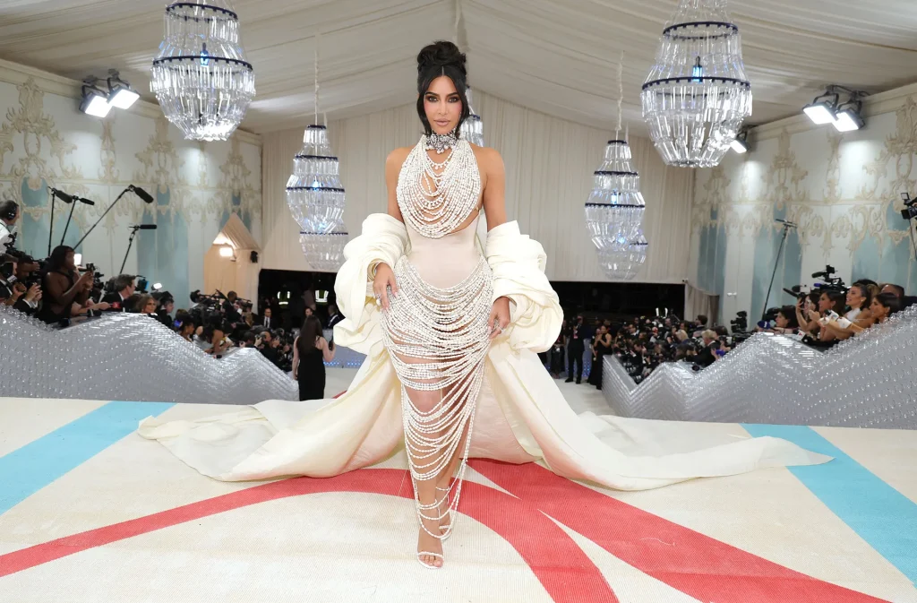 Kim Kardashian Schiaparelli Haute Couture