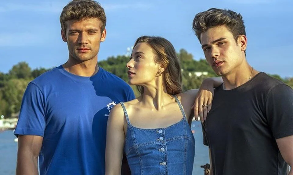 Dönence Dizisi Kanal D'de Saat Kaçta Başlıyor? ve Bitiyor?