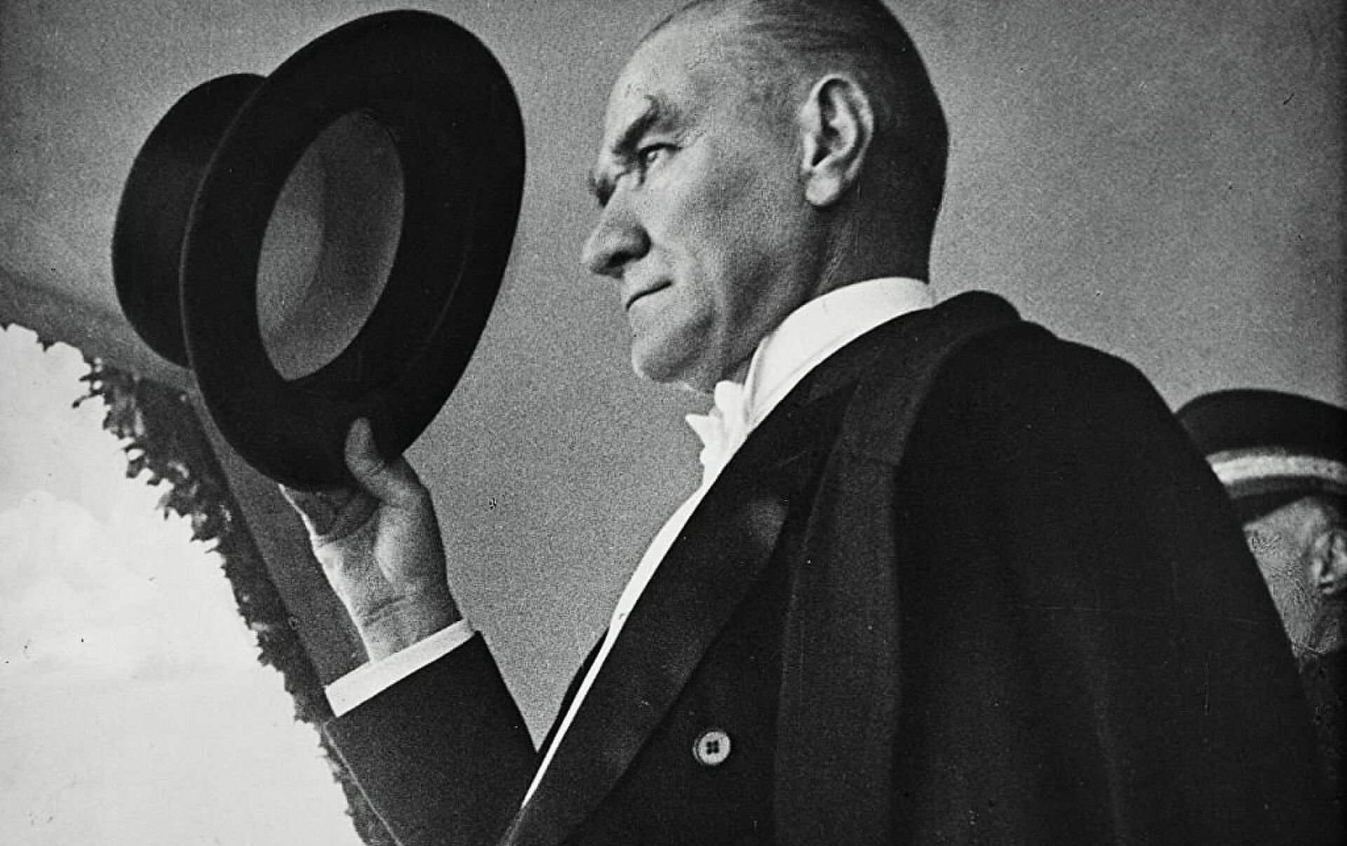 Yüzüncü Yıl Harikalar com tr (Atatürk Yapay Zeka Fotoğraf Yap)